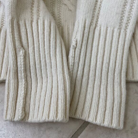 VTG. Pendleton 100% Lambs wool sweater women’s size L crop cable knit turtleneck - Picture 11 of 12